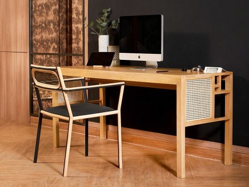 Structure : Solid Wood