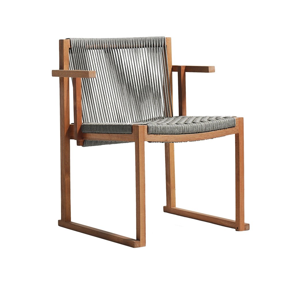 Structure : Solid Wood