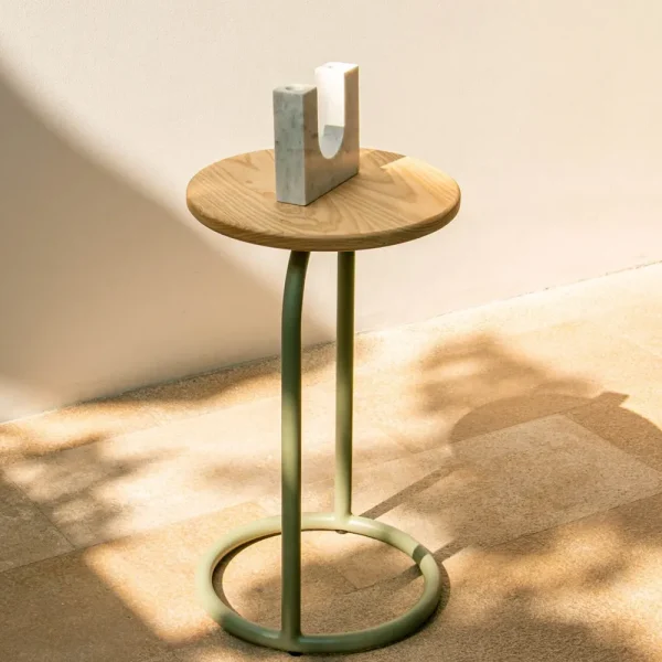 XO Side Table