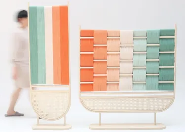 Structure : Solid Wood