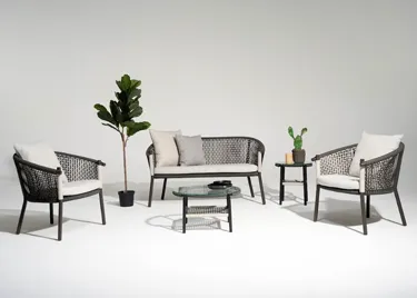 Structure : Solid Wood