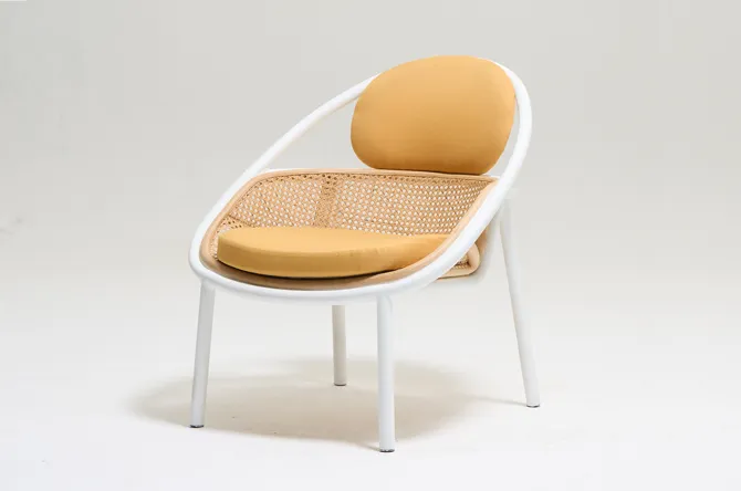 Trim Easychair Wooden