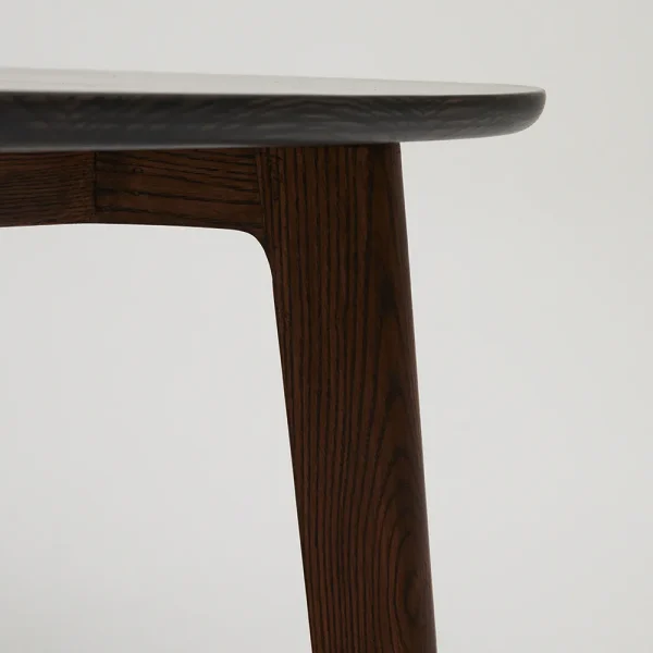 Gentle Dining Table