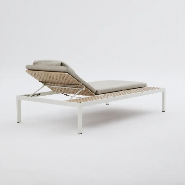 Kael Sunbed