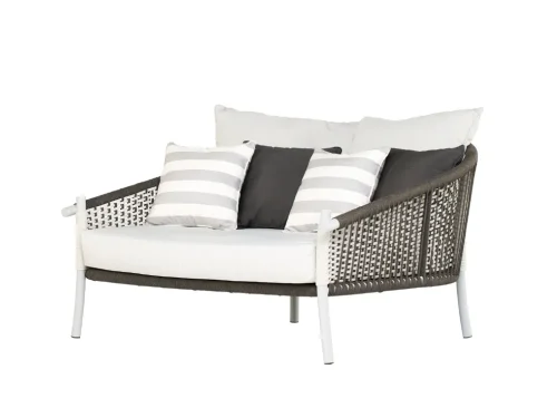 Trim Daybed