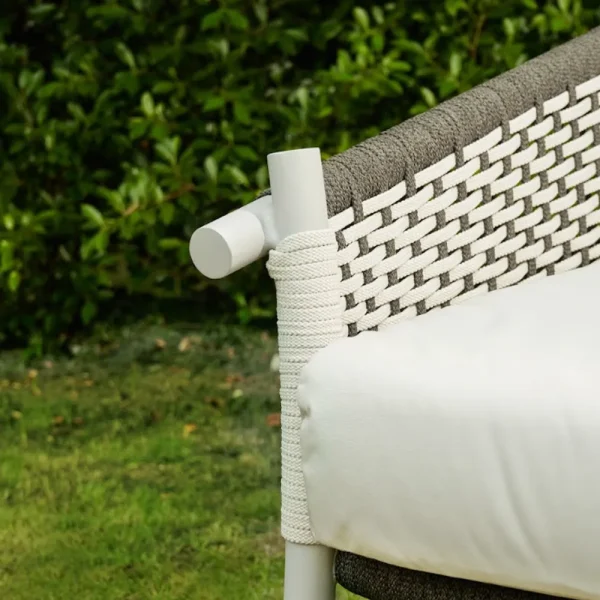 Trim Daybed